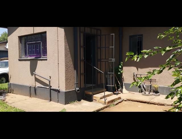 4 BEDROOM HOUSE FOR SALE IN VANDERBIJLPARK CW 3